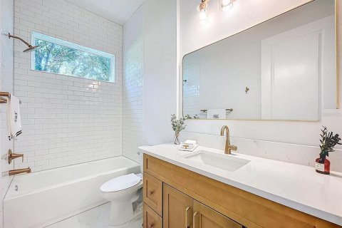 Casa en venta en Lutz, Florida, 4 dormitorios, 290.23 m2 № 1630369 - foto 20
