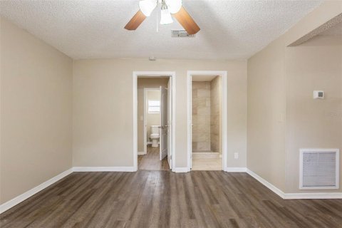 Villa ou maison à vendre à Tampa, Floride: 3 chambres, 95.32 m2 № 2145322 - photo 16