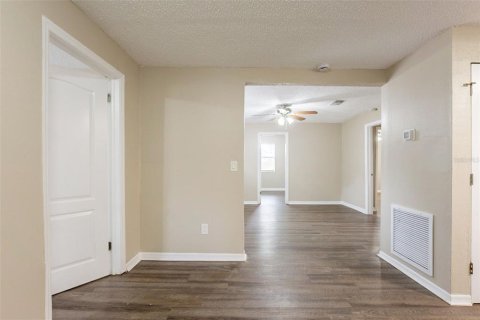 Villa ou maison à vendre à Tampa, Floride: 3 chambres, 95.32 m2 № 2145322 - photo 8