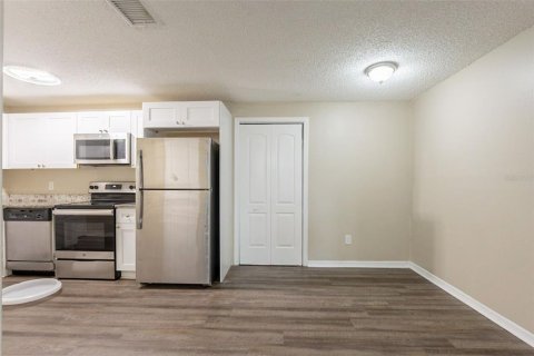 Villa ou maison à vendre à Tampa, Floride: 3 chambres, 95.32 m2 № 2145322 - photo 11
