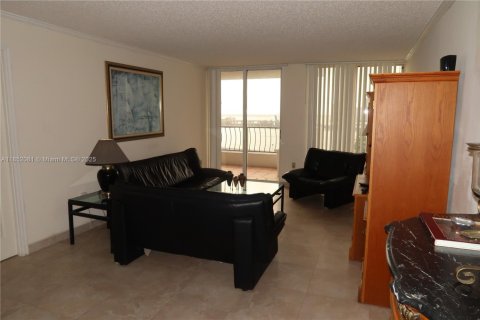 Copropriété à louer à Miami, Floride: 1 chambre, 78.04 m2 № 1877659 - photo 14