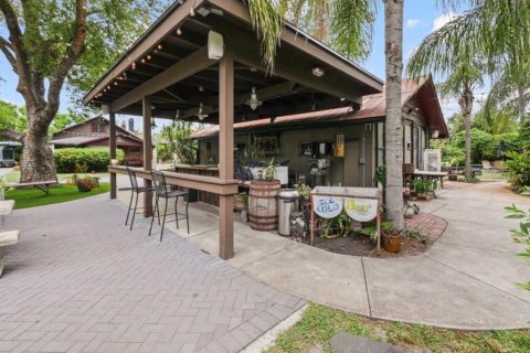 Commercial property in Orlando, Florida 88.63 sq.m. № 2122356 - photo 6