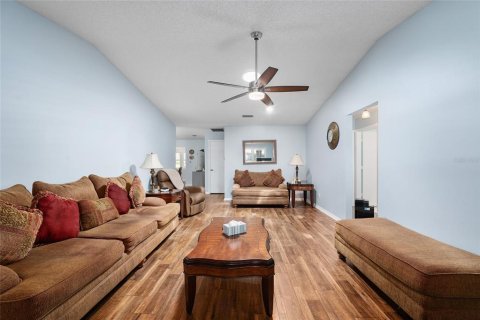 House in Ocala, Florida 2 bedrooms, 162.39 sq.m. № 2226586 - photo 3