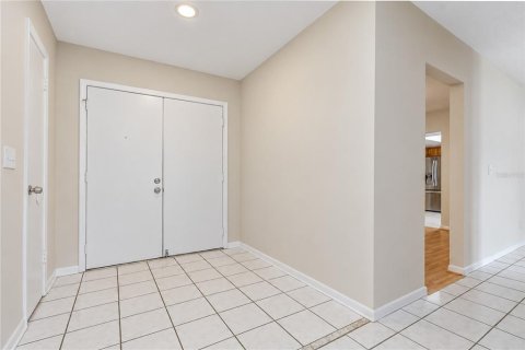 Casa en venta en Tampa, Florida, 3 dormitorios, 151.43 m2 № 2383892 - foto 2