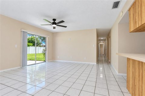 Casa en venta en Tampa, Florida, 3 dormitorios, 151.43 m2 № 2383892 - foto 14