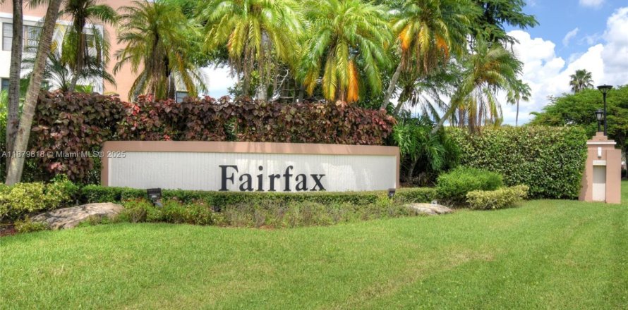Condo in Tamarac, Florida, 2 bedrooms № 1925566