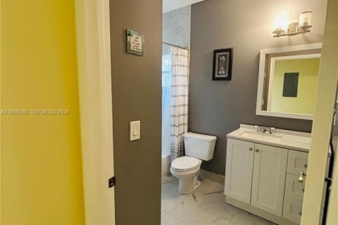 Casa en alquiler en Cutler Bay, Florida, 4 dormitorios, 145.02 m2 № 2010609 - foto 12