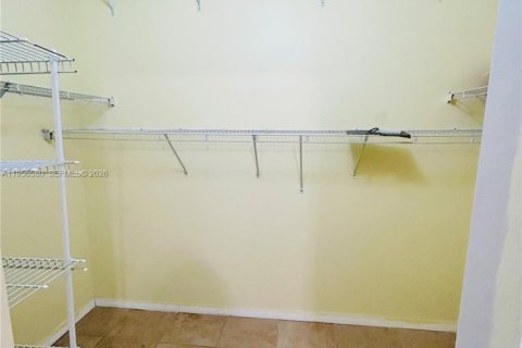 Casa en alquiler en Cutler Bay, Florida, 4 dormitorios, 145.02 m2 № 2010609 - foto 13