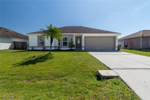 House in Kissimmee, Florida 3 bedrooms, 123.75 sq.m. № 1629671 - photo 1