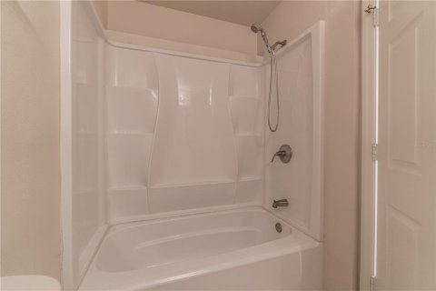 House in Kissimmee, Florida 3 bedrooms, 123.75 sq.m. № 1629671 - photo 16
