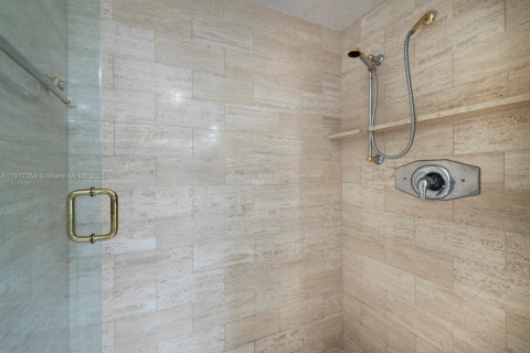 Купить кондоминиум в Авентура, Флорида 2 спальни, 144.93м2, № 1973836 - фото 28