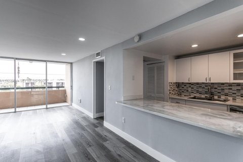 Copropriété à vendre à Miami, Floride: 2 chambres, 100.61 m2 № 1976739 - photo 1