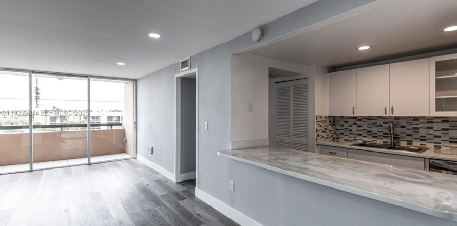 Condo à Miami, Floride, 2 chambres  № 1976739