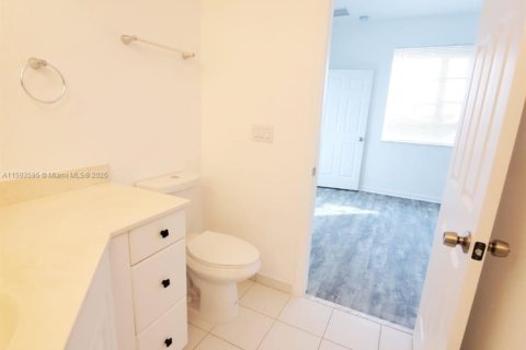 Купить кондоминиум в Ривьера-Бич, Флорида 3 спальни, 96.99м2, № 1978167 - фото 16