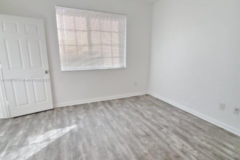 Купить кондоминиум в Ривьера-Бич, Флорида 3 спальни, 96.99м2, № 1978167 - фото 17