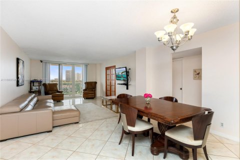 Купить кондоминиум в Холливуд, Флорида 2 спальни, 111.67м2, № 1936392 - фото 4