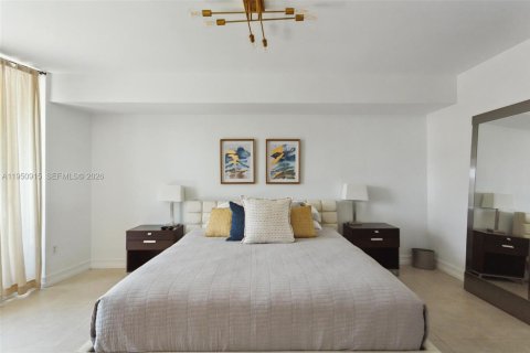 Condo in Hallandale Beach, Florida, 2 bedrooms  № 2053083 - photo 15