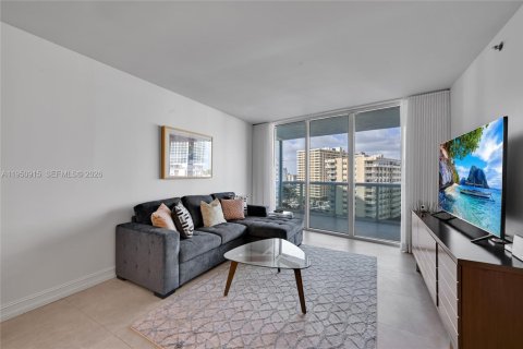 Condo in Hallandale Beach, Florida, 2 bedrooms  № 2053083 - photo 5