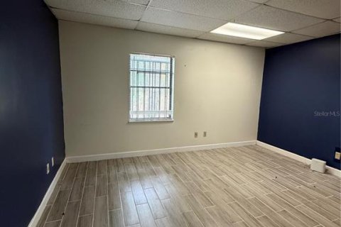 Commercial property in Jacksonville, Florida № 2235152 - photo 8