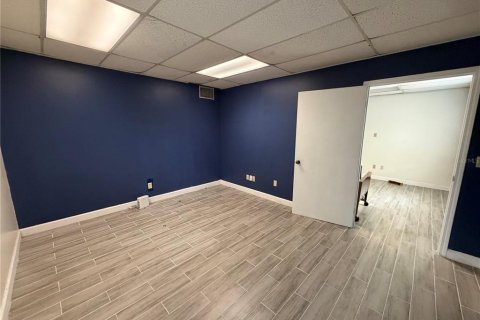 Commercial property in Jacksonville, Florida № 2235152 - photo 9