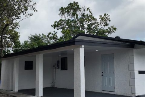 House in Miami Gardens, Florida 3 bedrooms, 123.93 sq.m. № 1865265 - photo 15