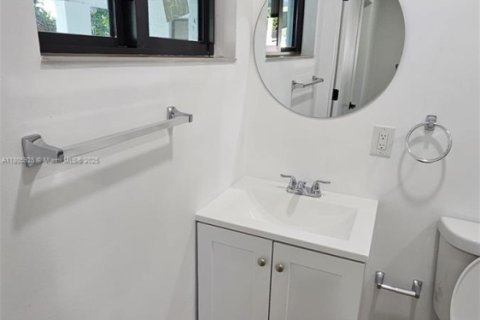 House in Miami Gardens, Florida 3 bedrooms, 123.93 sq.m. № 1865265 - photo 28