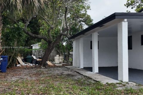 House in Miami Gardens, Florida 3 bedrooms, 123.93 sq.m. № 1865265 - photo 18