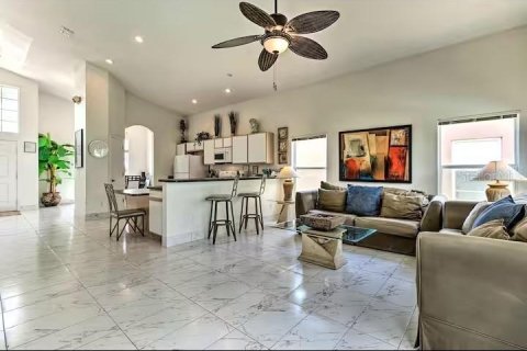 Villa ou maison à vendre à Davenport, Floride: 4 chambres, 220.74 m2 № 1630267 - photo 2