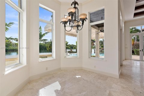House in North Palm Beach, Florida 5 bedrooms, 428.37 sq.m. № 2069089 - photo 10