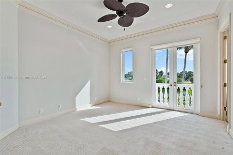 House in North Palm Beach, Florida 5 bedrooms, 428.37 sq.m. № 2069089 - photo 26