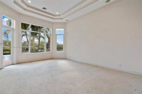 House in North Palm Beach, Florida 5 bedrooms, 428.37 sq.m. № 2069089 - photo 17