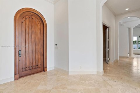 House in North Palm Beach, Florida 5 bedrooms, 428.37 sq.m. № 2069089 - photo 16