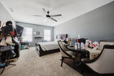 House in Winter Haven, Florida 5 bedrooms, 250.46 sq.m. № 2214668 - photo 23