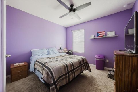 House in Winter Haven, Florida 5 bedrooms, 250.46 sq.m. № 2214668 - photo 13