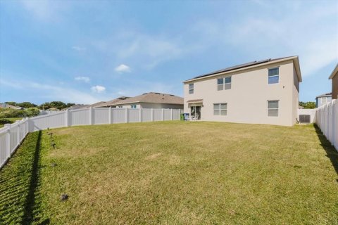 House in Winter Haven, Florida 5 bedrooms, 250.46 sq.m. № 2214668 - photo 28
