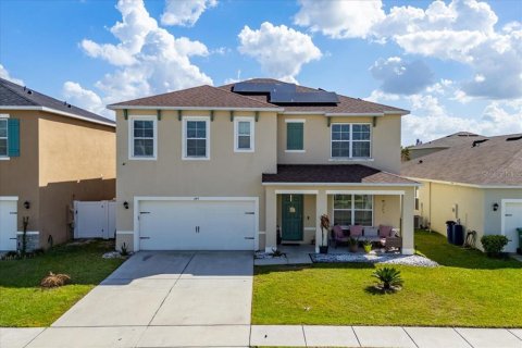 House in Winter Haven, Florida 5 bedrooms, 250.46 sq.m. № 2214668 - photo 29