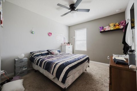 House in Winter Haven, Florida 5 bedrooms, 250.46 sq.m. № 2214668 - photo 21
