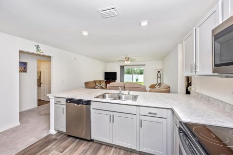 Villa ou maison à vendre à North Port, Floride: 3 chambres, 144.46 m2 № 1900087 - photo 13