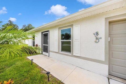 Villa ou maison à vendre à North Port, Floride: 3 chambres, 144.46 m2 № 1900087 - photo 3