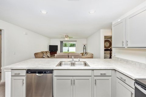Villa ou maison à vendre à North Port, Floride: 3 chambres, 144.46 m2 № 1900087 - photo 17