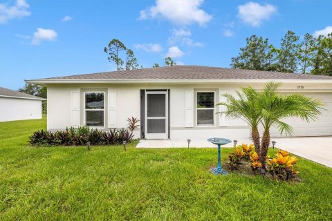 Villa ou maison à vendre à North Port, Floride: 3 chambres, 144.46 m2 № 1900087 - photo 2