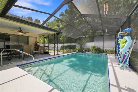 Villa ou maison à vendre à Spring Hill, Floride: 3 chambres, 154.12 m2 № 2298076 - photo 4
