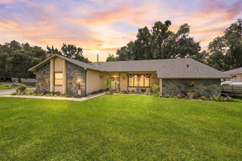 House in Spring Hill, Florida 3 bedrooms, 154.12 sq.m. № 2298076