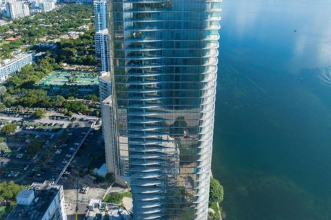 Купить кондоминиум в Майами, Флорида 4 спальни, 255.67м2, № 2174646 - фото 8