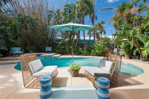 House in New Smyrna Beach, Florida 3 bedrooms, 248.05 sq.m. № 1717317 - photo 3