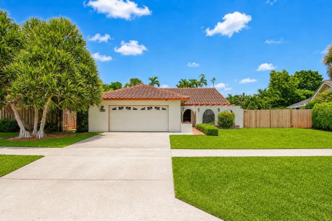 House in Boca Raton, Florida 3 bedrooms, 167.5 sq.m. № 2176775