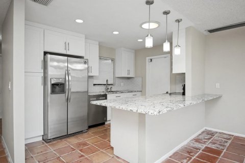 House in Boca Raton, Florida 3 bedrooms, 167.5 sq.m. № 2176775 - photo 11