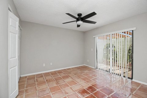 House in Boca Raton, Florida 3 bedrooms, 167.5 sq.m. № 2176775 - photo 20