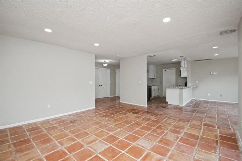 House in Boca Raton, Florida 3 bedrooms, 167.5 sq.m. № 2176775 - photo 5