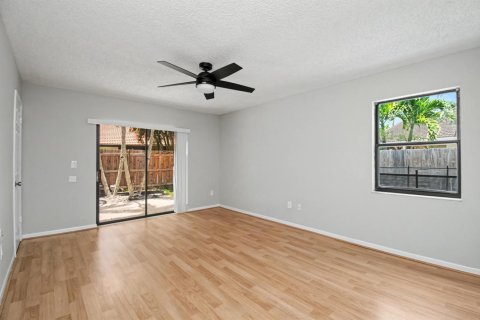 House in Boca Raton, Florida 3 bedrooms, 167.5 sq.m. № 2176775 - photo 15